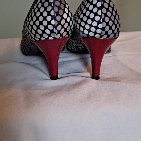 Bandolino Silk peep toe - Picture 3 of 4